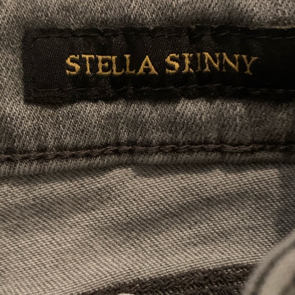 Lucky Brand Women’s Grey Skinny Jeans - Picture 4 of 5